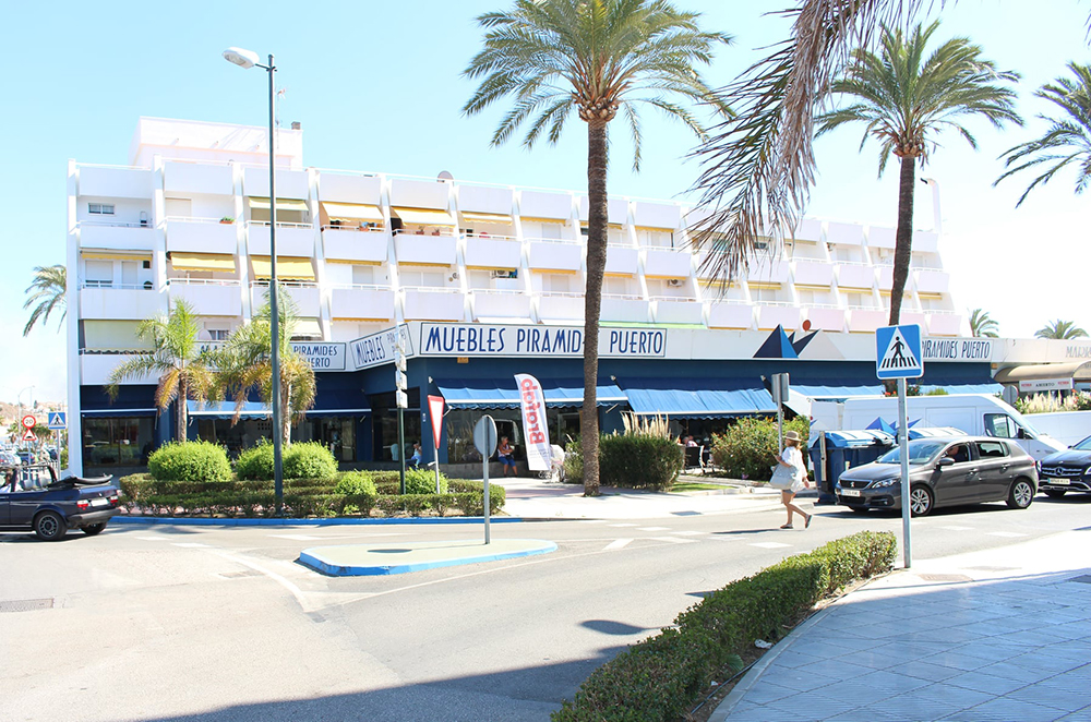 Muebles Piramides Puerto, Caleta de Velez